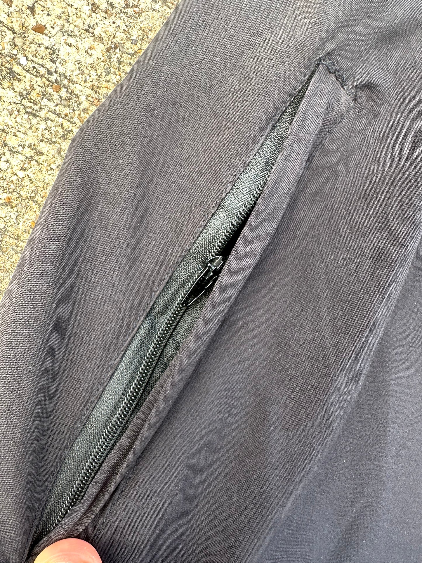 DETACHABLE NYLON PANTS