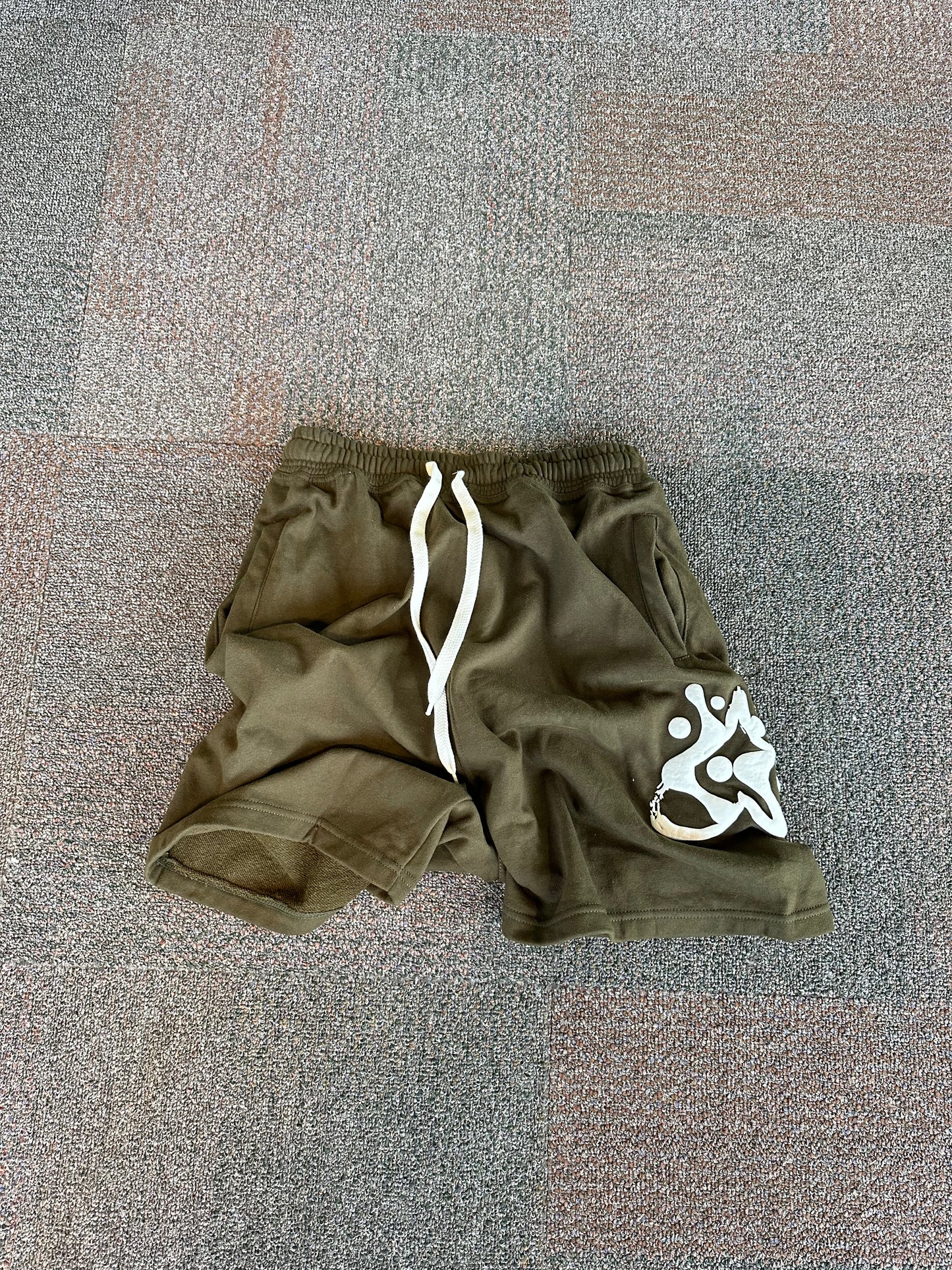 ESSENTIAL SHORTS